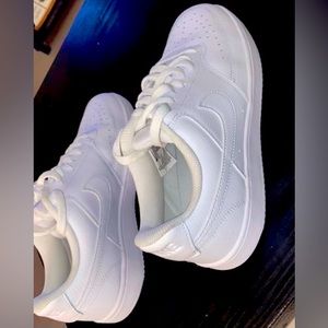 Brand New Never Worn Nike Court Vision Low Top White Mens 9.5